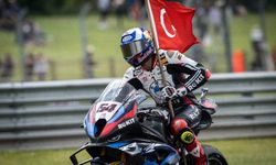 Milli motosikletçi Toprak Razgatlıoğlu, 2025 Dünya Superbike'ta şampiyonluğa ulaştı
