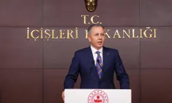 Bakan Yerlikaya: Manisa'da yangın nedeniyle 1440 kişi tahliye edildi