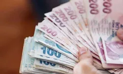 Prof. Dr. Çelik: Emekli yoksullaşırken, emekli pastadan daha az pay alırken SGK en parlak dönemlerinden birini yaşıyor