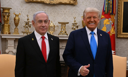 Trump, Netanyahu ile görüştü; Gazze'deki Filistinlilerin taşınması önerisini yineledi