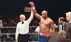 Ağır sıklet boksun efsanesi George Foreman, 76 yaşında hayatını kaybetti