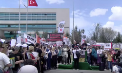 Hayvan hakları savunucularından AYM önünde protesto