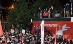 CHP Genel Başkanı Özel: Bir santim eğilmeyiz, bir adım geri atmayız