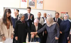 Van'da 'Ebeveyn Okulu'nda mezuniyet sevinci