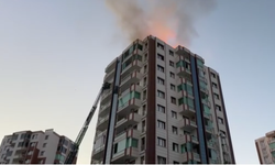 Diyarbakır'da 13 katlı binada yangın; 3'ü çocuk 4 kişi hayatını kaybetti