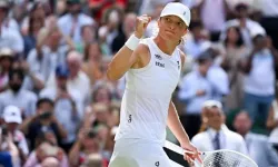 Wimbledon'da tek kadınlar finalini Swiatek kazandı