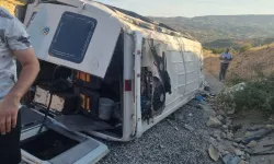 Adıyaman’da tarım işçilerini taşıyan minibüsün devrilmesi sonucu 19 kişi yaralandı
