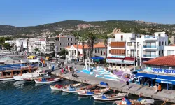 Foça'da sel; Kaybolan bir kişi aranıyor