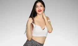 Ünlü manken Hazal Çakmak, dünya podyumlarında boy gösteriyor