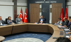 Duruşma devam ederken CHP MYK, Özel başkanlığında toplandı