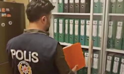 Yüksek kar vaadiyle paravan şirketler kurarak, 18 ilde 537 kişiyi, 984 milyon lira dolandırmışlar