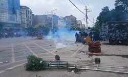 Z kuşağı gençleri, siyasetçilerin lüks yaşamını teşhir etti, ülkede ortalık karıştı