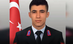 Uzman Çavuş, yol kontrol devriyesi sırasında bir otomobilin çarpması sonucu şehit oldu
