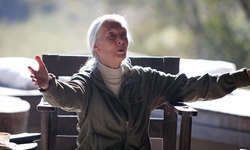 "Bilimde devrim yaratan" Dr. Goodall'a saygı duruşu