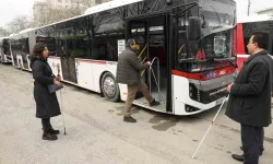 Görme engellilerden toplu ulaşım çağrısı! Son Durak: Eşit, Erişilebilir ve İnsan Haklarına Dayalı Toplu Taşıma