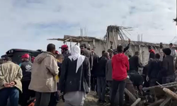 Beton dökümü sırasında göçük; Hastaneye kaldırılan beş işçiden ikisi yaşamını yitirdi