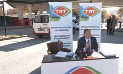 CHP'li Akdoğan, TRT'nin önünde alternatif stüdyo kurdu, açıklamalar yaptı