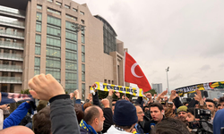 Fenerbahçe Başkanı Saran, adliyeye sevk edildi; Taraftarlar adliye çevresinde toplandı