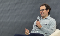 “Bir tür olarak kim olduğumuzu sınayacak, hem çalkantılı hem de kaçınılmaz bir geçiş dönemine girdiğimize inanıyorum"