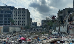 Gazze'de odun toplayan iki çocuk İsrail ateşiyle hayatını kaybetti