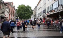 Almanların neredeyse üçte ikisi ABD'yi "dünya barışı için büyük bir tehdit" olarak görüyor