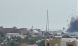 İran füzelerinin Bahreyn'deki bir ABD deniz üssünü vurduğu an