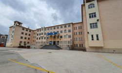 Okul zilinin ilahi ile değiştirilmesine tepki gösteren veli, gözaltına alındı