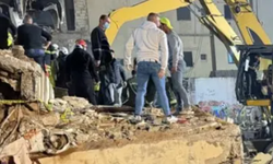 Lübnan'da iki bina çöktü; En az 14 can kaybı