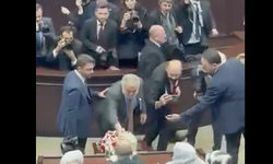 Yoğun gündeme 'tokalaşma' da eklendi; İşte tartışılan o anlar!