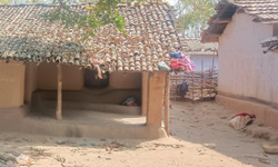 Hindistan'da bir kadın ve 10 aylık çocuğu, büyücülük iddiasıyla yakılarak öldürüldü