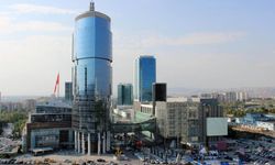 Başkentte bir AVM, güvenlik gerekçesiyle 18 yaş altındakilerin hafta sonu velisi olmadan merkeze girişini yasakladı