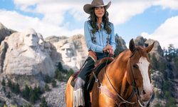 ABD eski İç Güvenlik Bakanı Kristi Noem'in reklam filmine on binlerce dolar harcanmış