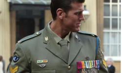 Avustralya'nın hayatta olan en çok madalya almış askeri, Afganistan'daki savaş suçları nedeniyle tutuklandı