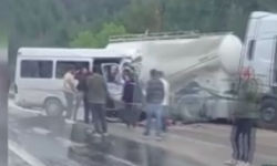 Beton mikseri ile minibüs çarpıştı; İlk belirlemelere göre 6 can kaybı, 4 yaralı