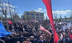 KKTC'de "hayat pahalılığı düzenlemesi" protestosu; Meclis bahçesine kadar girdiler