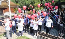 Farkındalık balonları gökyüzüne gönderildi: Çünkü biz de varız, hazırız ve dünyaya kendi rengimizi katmak istiyoruz