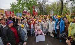 Doruk Madencilik işçilerinin çocukları, bayram gününü babalarını ziyaret ederek geçirdi