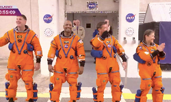 54 yıl sonra gerçekleştirilen ilk insanlı Ay seyahati başladı