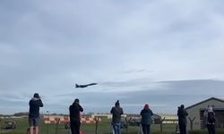 İngiltere'deki piknik haberi, Türkiye'deki gözaltıları akla getirdi