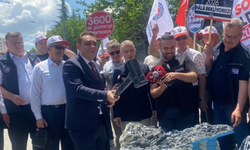Memurlar, Bakanlık önünde taleplerini açıkladı