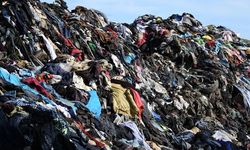Yasa dışı  26 bin tondan fazla tekstil atığı Türkiye'ye gönderilmiş; Doğada 200 yıla kadar kalabiliyor!