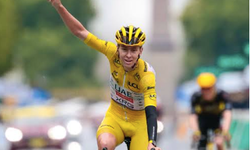 Tadej Pogacar, beşinci Tour de France zaferiyle rekoru egale etti