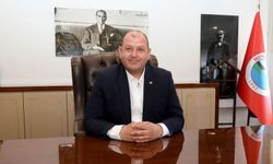İzmir'de Menderes Belediyesi'ne operasyon; Belediye Başkanı gözaltına alındı