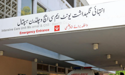 Pakistan'da hastanede çıkan yangında 15 bebek yaşamını yitirdi