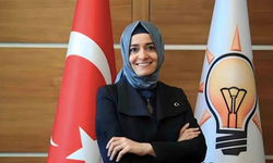 AK Parti Genel Başkan Yardımcısı Fatma Betül Sayan Kaya, hakkında çıkan iddialar sonrası istifa ettiğini duyurdu