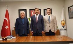 Üsküdar Belediye Meclisi'ndeki seçim öncesi CHP'li 4 meclis üyesi AK Parti'ye geçti