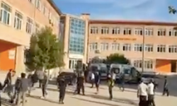 Okulda eğitime ara verildi! Manisa'da okul önünde silahlı saldırı; 11 yaralı