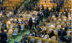 Netanyahu'nun genel kurula hitap etmeye hazırlandığı sırada BM delegeleri salonu terk etti