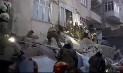 Maltepe'de 7 katlı binanın alt katları çöktü! Arama kurtarma çalışmaları devam ediyor