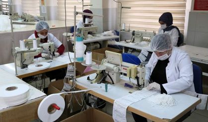 Pandemi döneminde mesleki, teknik liseler, olgunlaşma enstitüsü "fabrikaya" dönüştü
